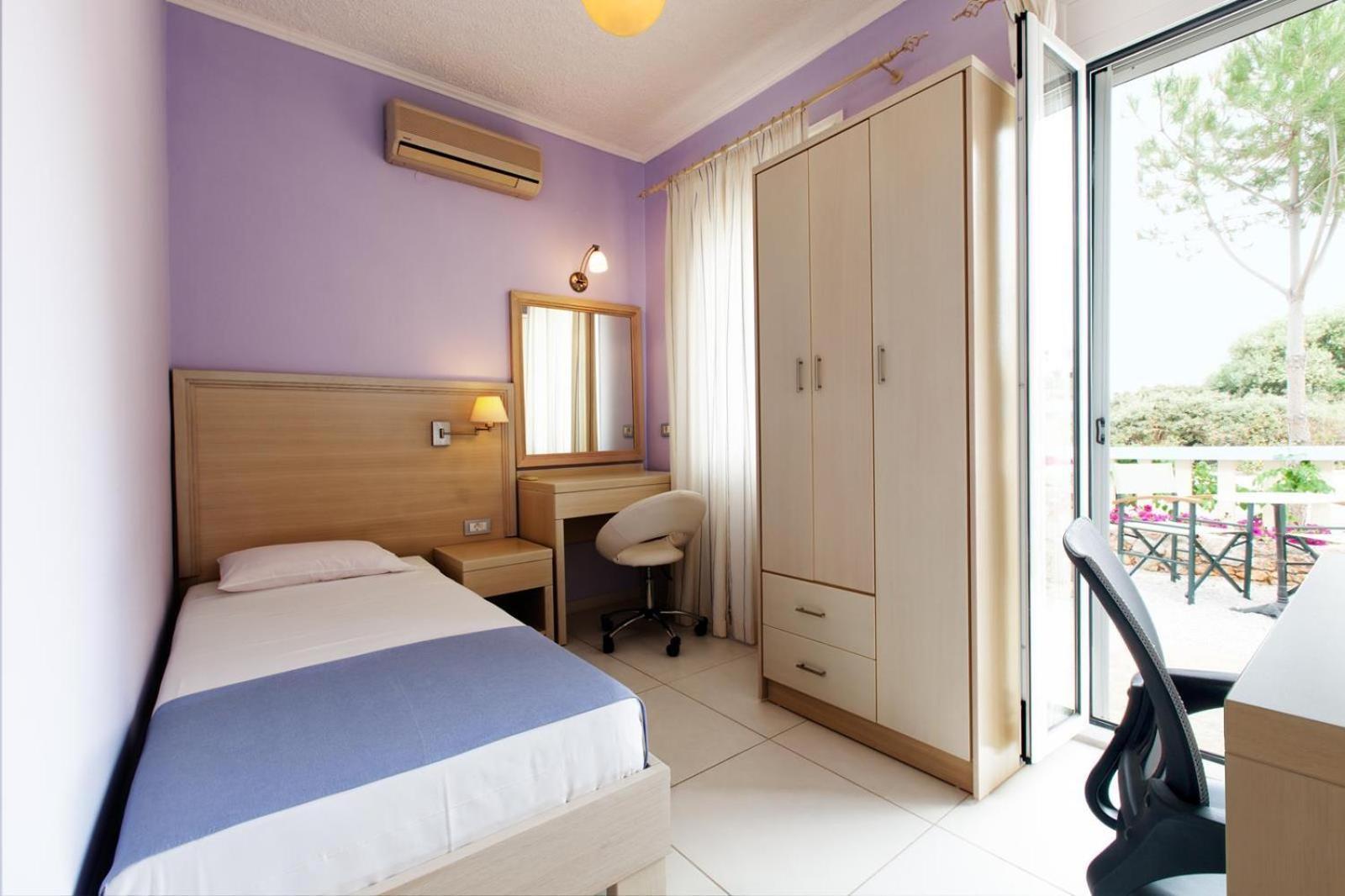 Giorgi'S Blue Apartments Kalathas Room photo