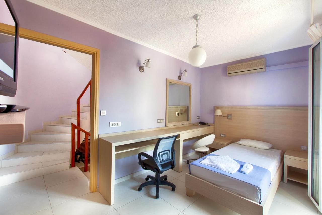 Giorgi'S Blue Apartments Kalathas Room photo
