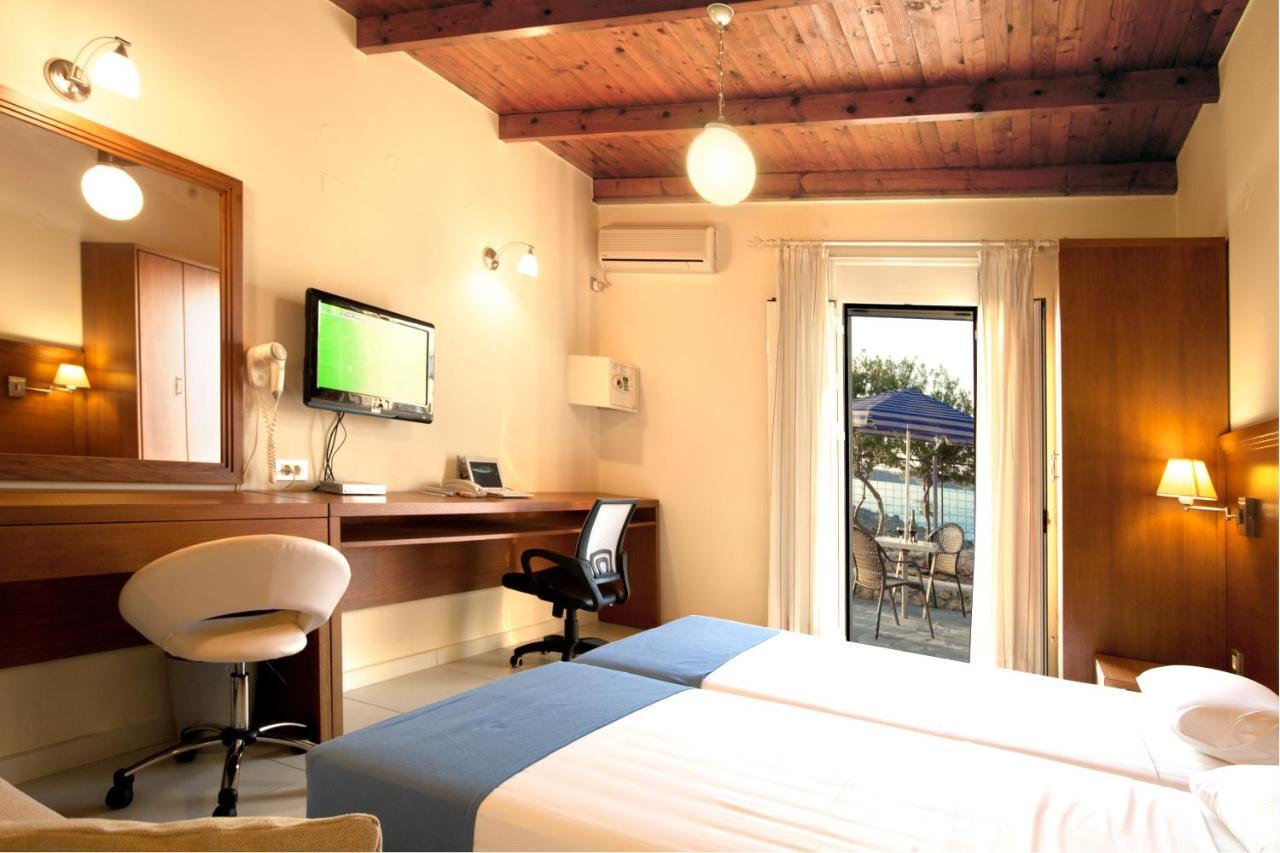 Giorgi'S Blue Apartments Kalathas Room photo